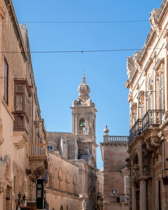 A Lovely 3Br Maisonette In Lovely Town Of Rabat By 360 Estates ภายนอก รูปภาพ